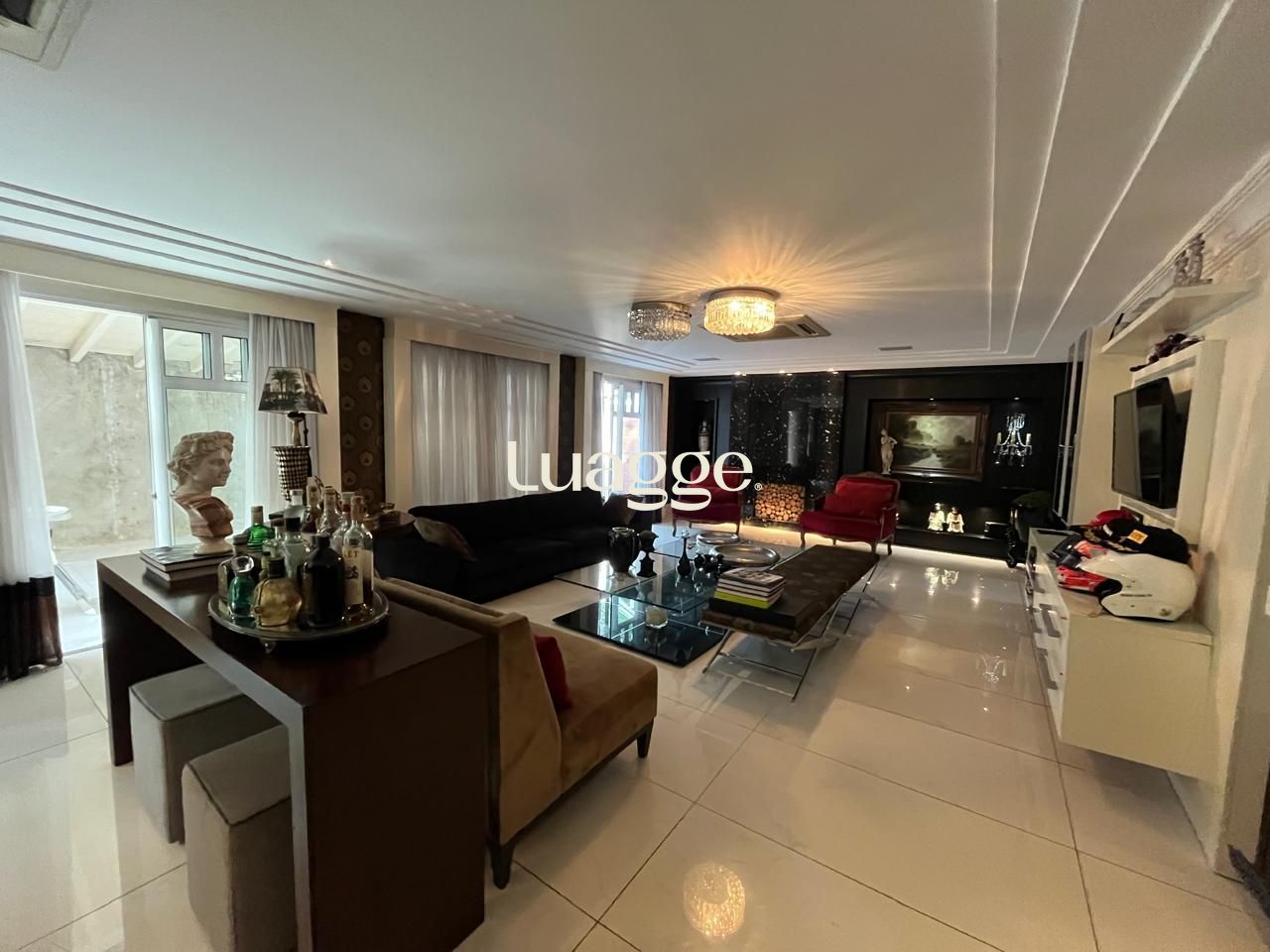 Casa de Condomínio à venda com 4 quartos, 445m² - Foto 4