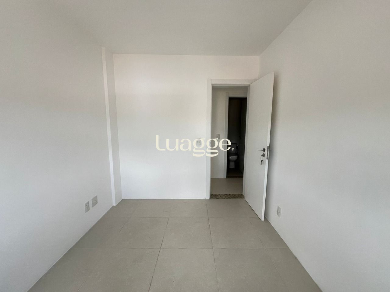 Apartamento à venda com 2 quartos, 76m² - Foto 9
