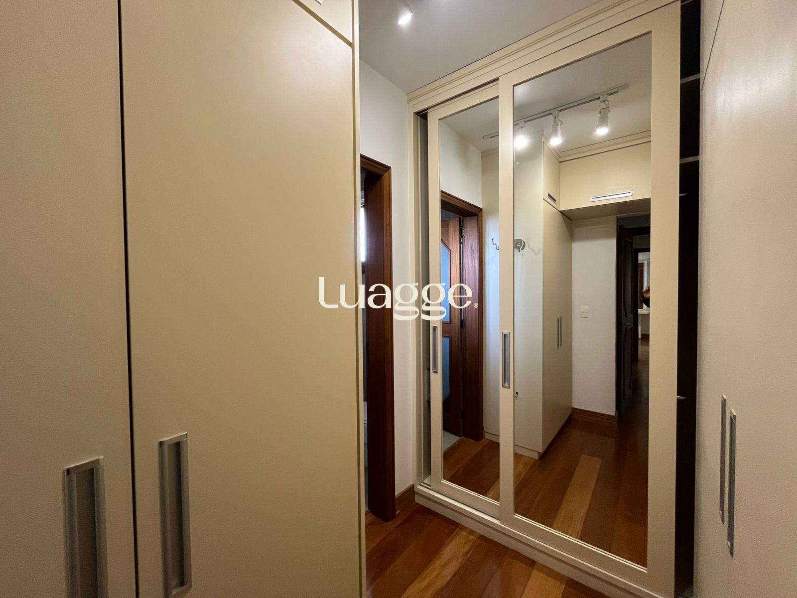 Casa de Condomínio à venda com 3 quartos, 236m² - Foto 36