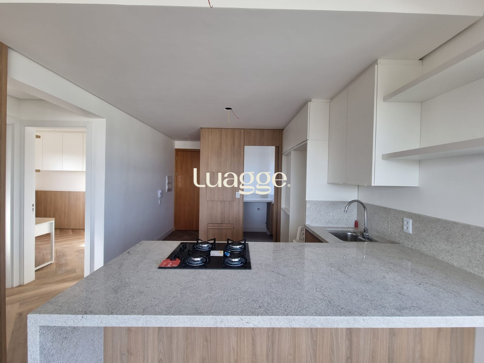 Apartamento à venda com 2 quartos, 68m² - Foto 4