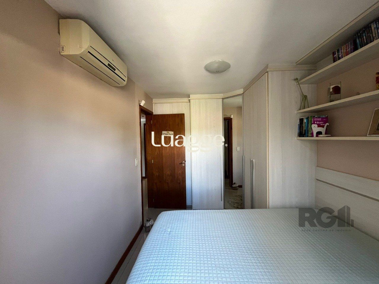 Casa de Condomínio à venda com 3 quartos, 201m² - Foto 28