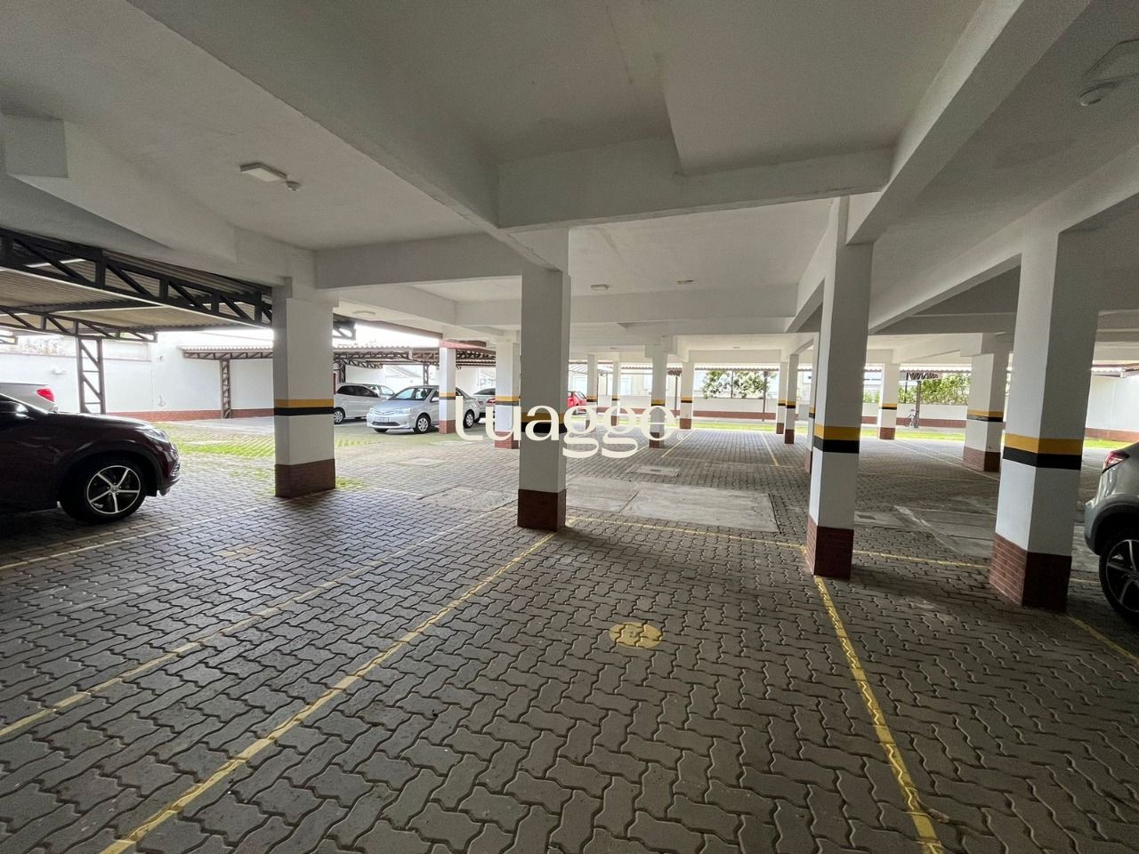 Apartamento à venda com 2 quartos, 76m² - Foto 28