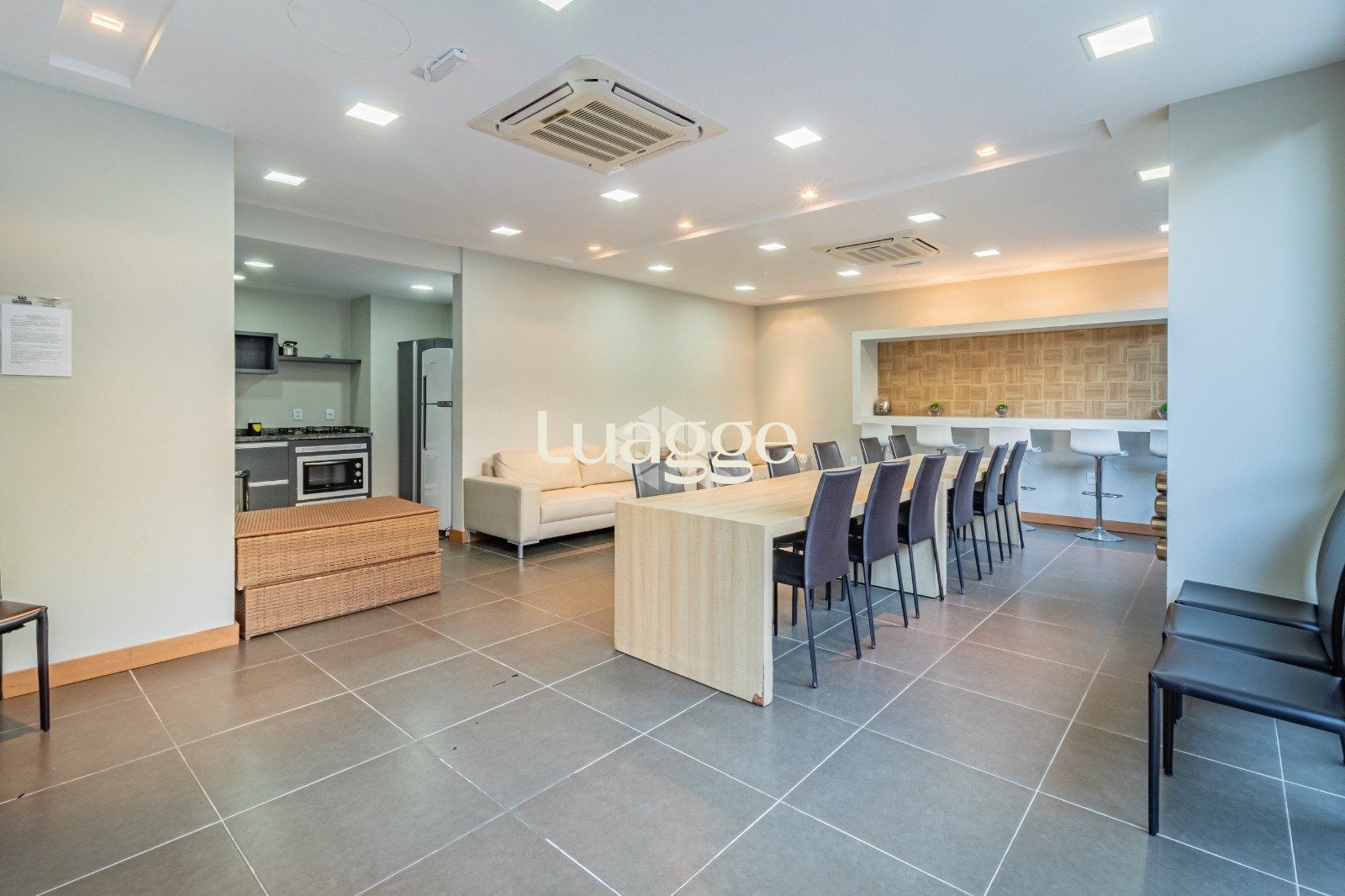 Apartamento à venda com 2 quartos, 74m² - Foto 30