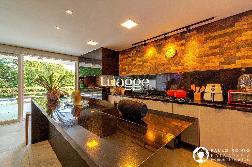 Casa de Condomínio à venda com 3 quartos, 384m² - Foto 18