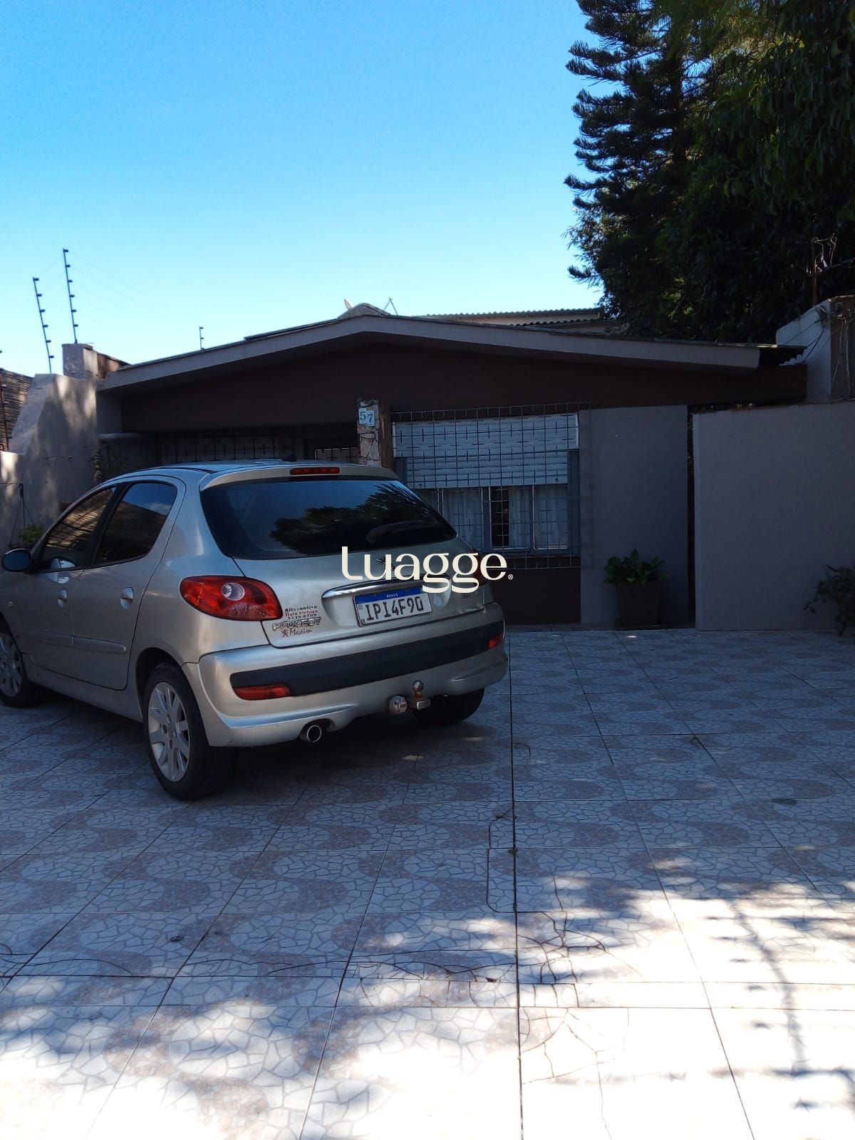 Casa à venda com 5 quartos, 142m² - Foto 3