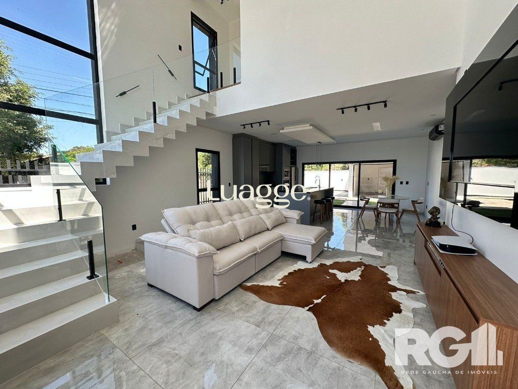 Casa à venda com 2 quartos, 248m² - Foto 1