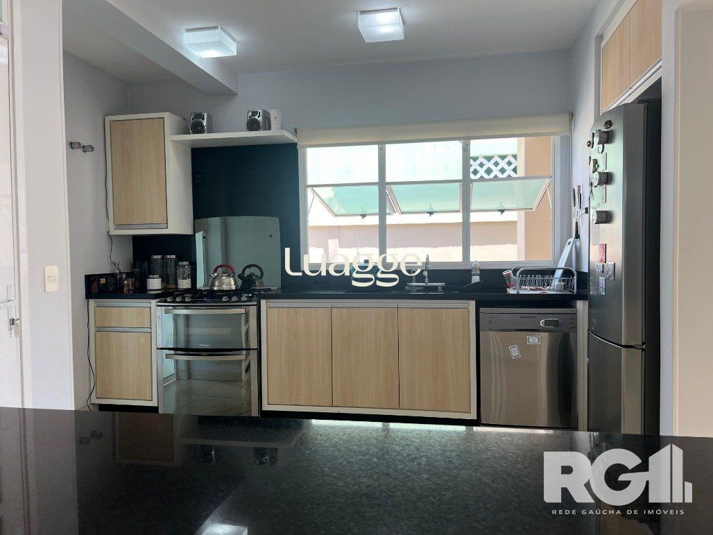 Casa à venda com 3 quartos, 308m² - Foto 11