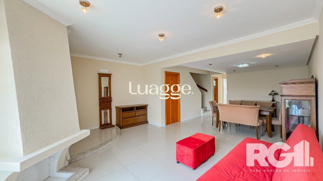 Casa à venda com 4 quartos, 281m² - Foto 2