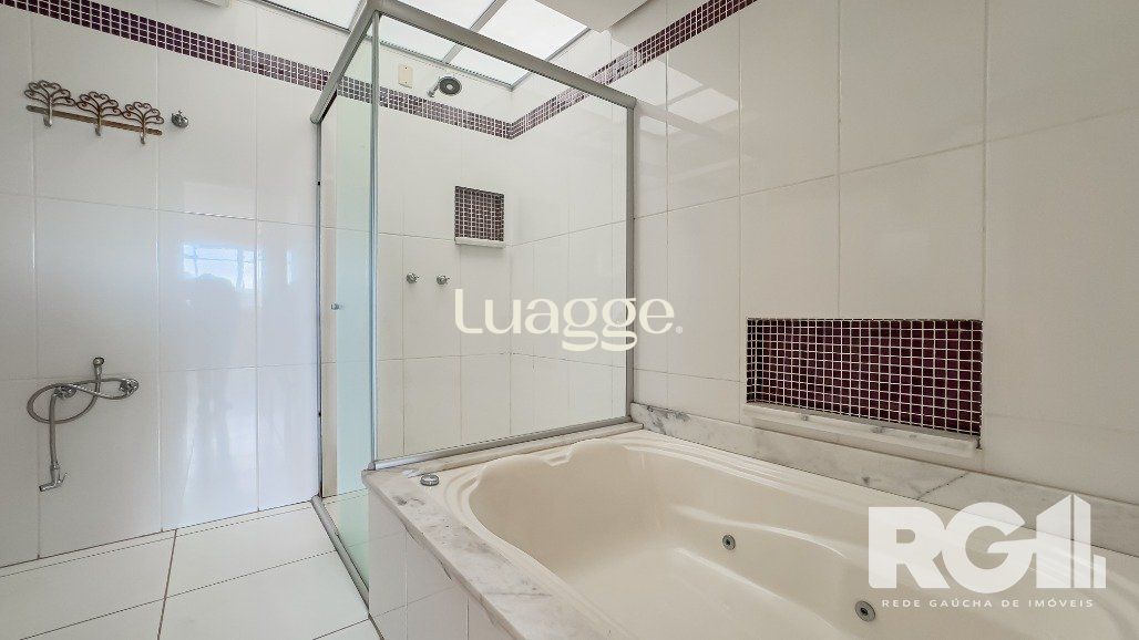 Casa à venda com 4 quartos, 281m² - Foto 8