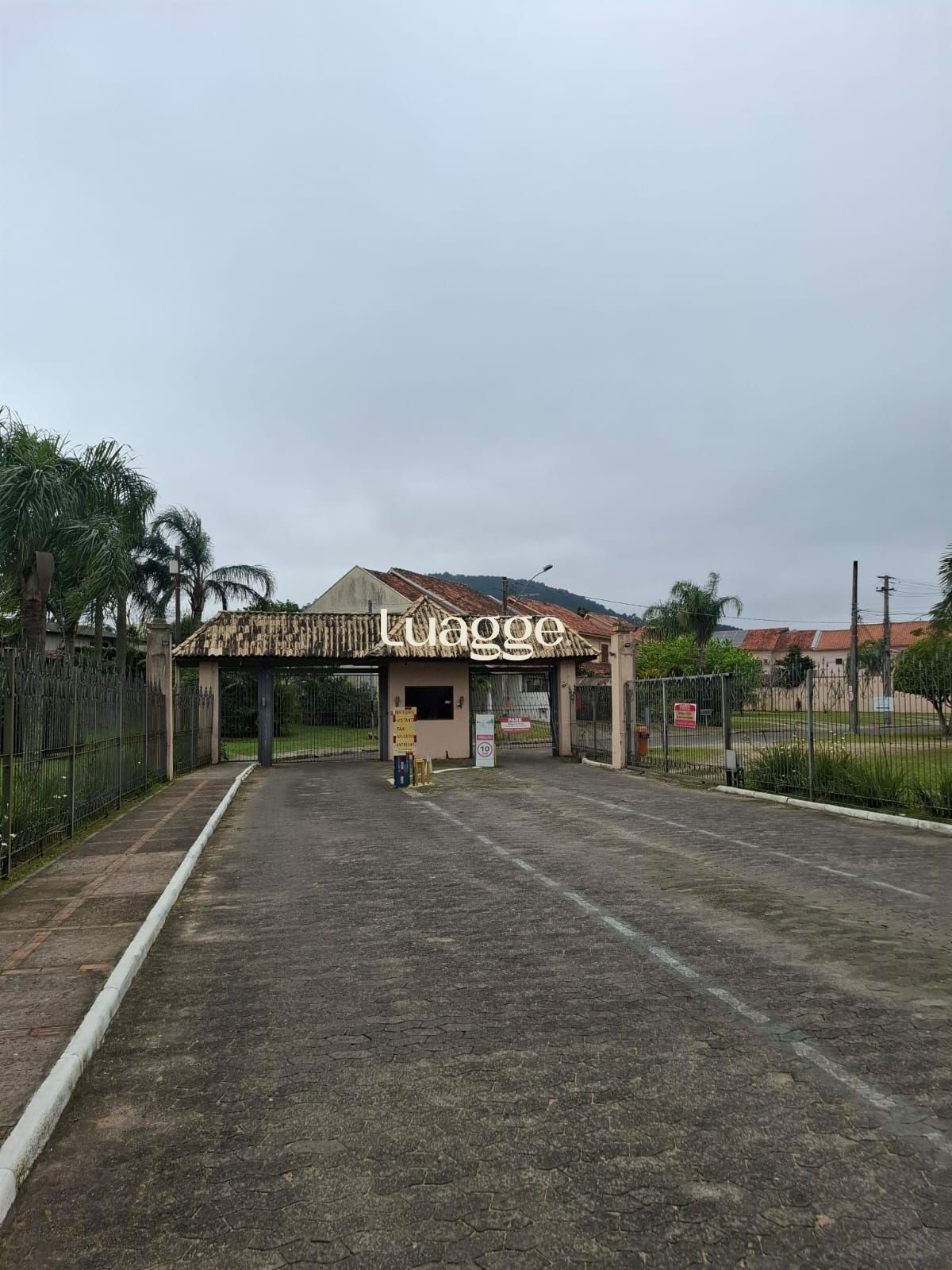 Casa à venda com 3 quartos, 142m² - Foto 3
