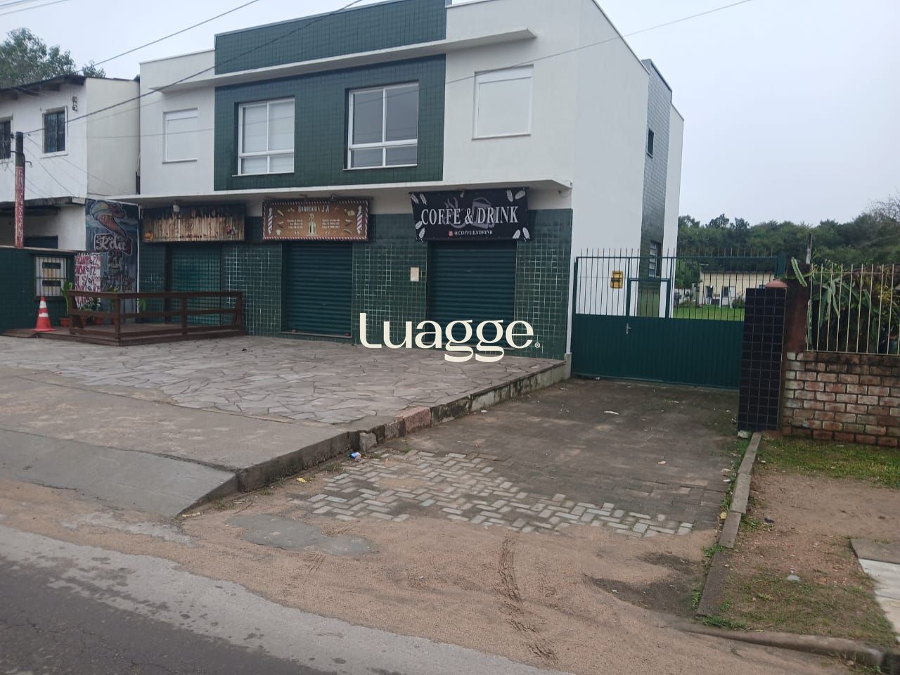 Prédio comercial e residencial em Viamão - Terreno 1.372m²