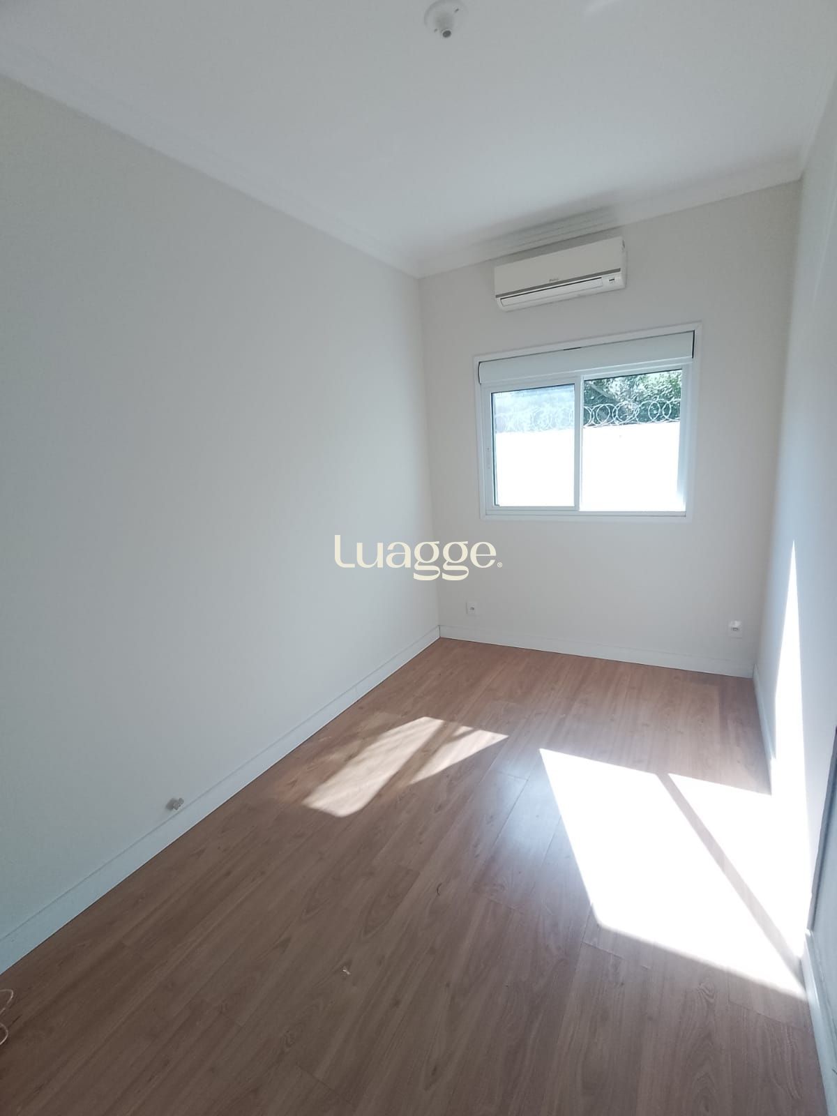 Casa à venda com 3 quartos, 81m² - Foto 13