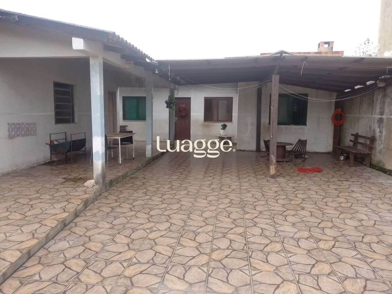 Casa à venda com 3 quartos, 102m² - Foto 2