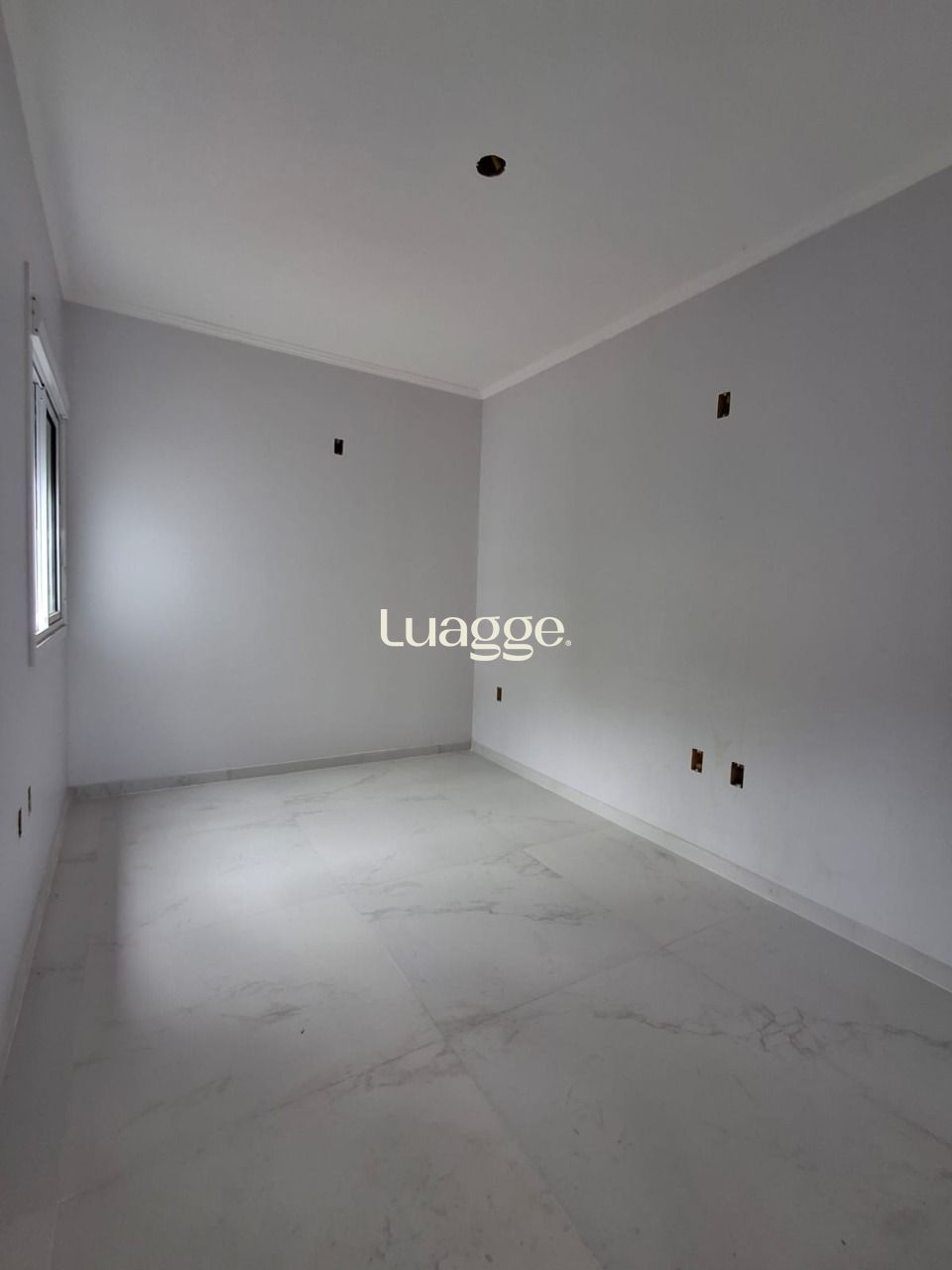Casa à venda com 2 quartos, 69m² - Foto 5