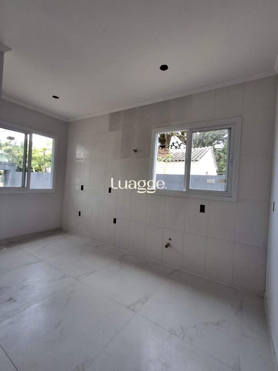 Casa à venda com 2 quartos, 69m² - Foto 4