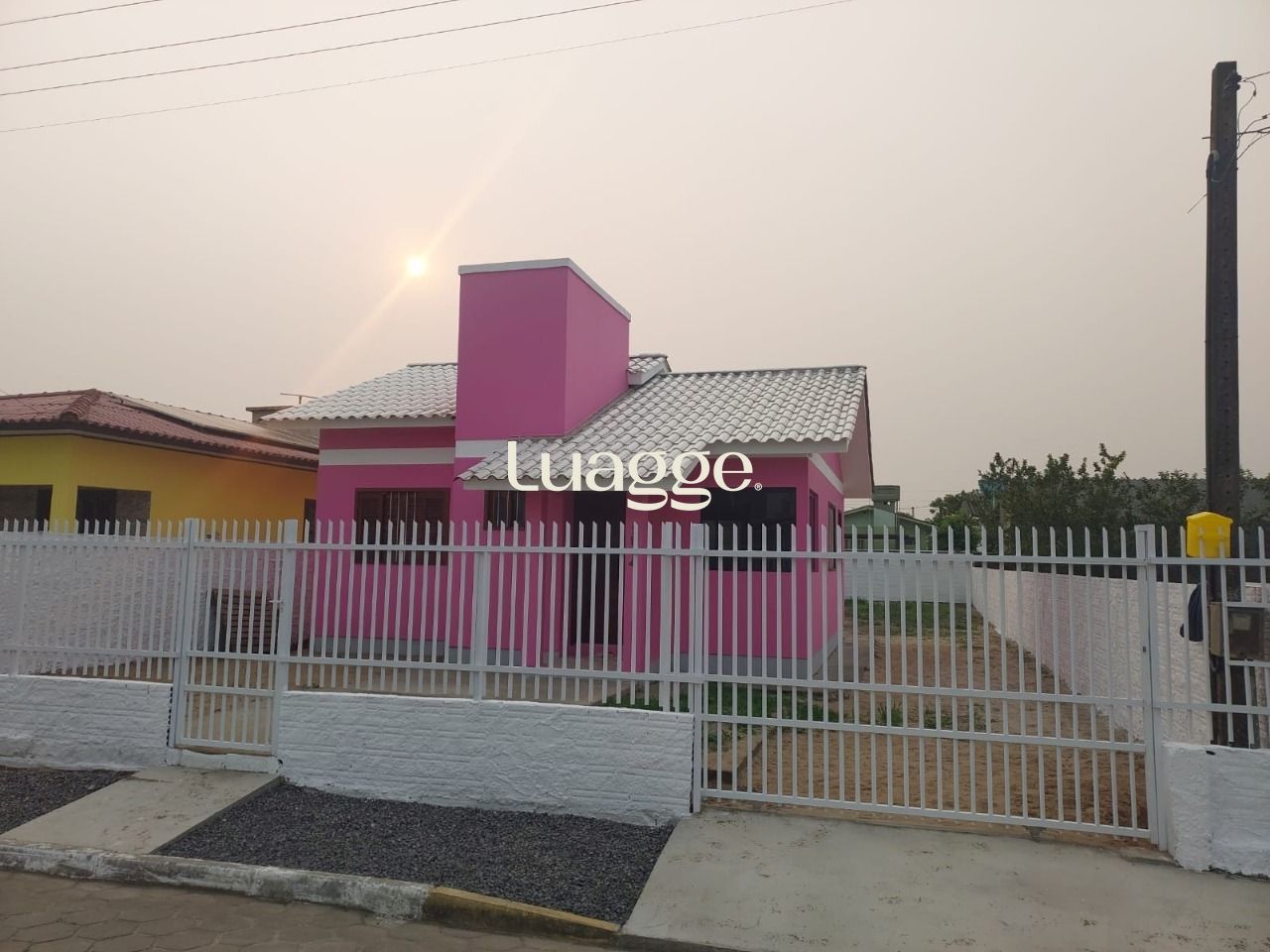 Casa à venda com 2 quartos, 52m² - Foto 1