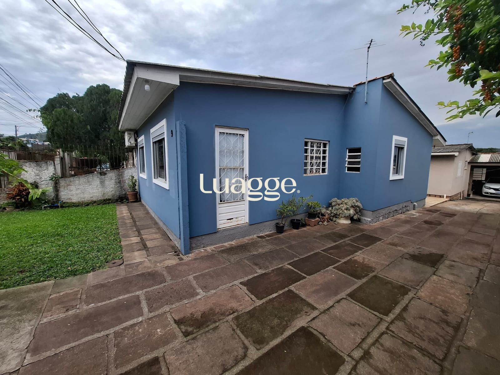 Casa à venda com 4 quartos, 201m² - Foto 1