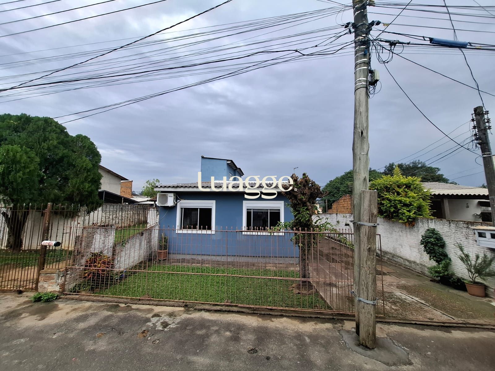 Casa à venda com 4 quartos, 201m² - Foto 3