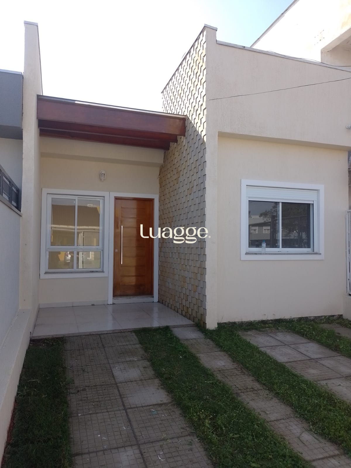 Casa à venda com 3 quartos, 81m² - Foto 2