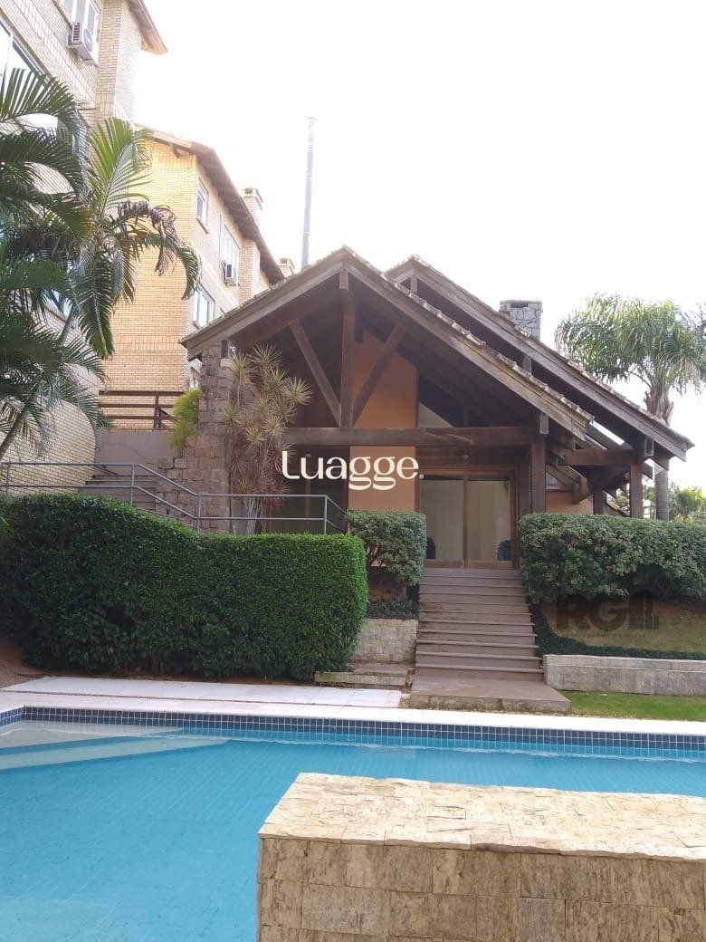 Casa de Condomínio à venda com 3 quartos, 213m² - Foto 1