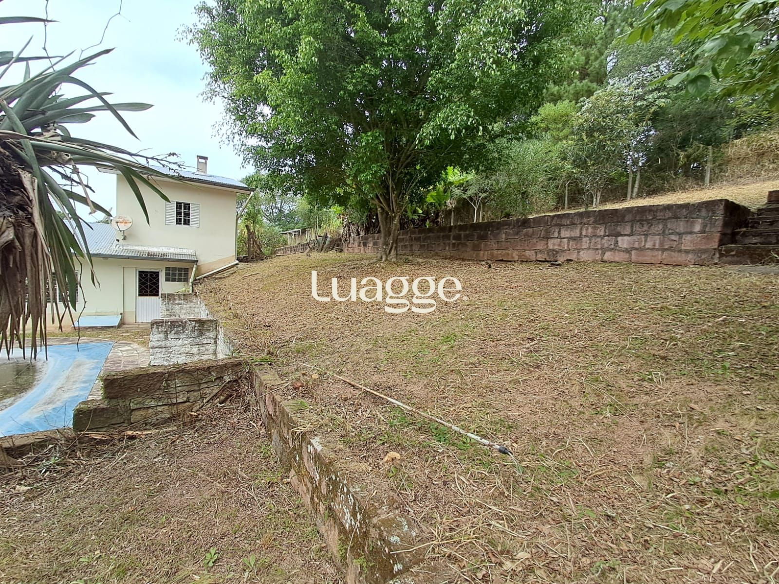 Sítio à venda com 3 quartos, 2m² - Foto 1