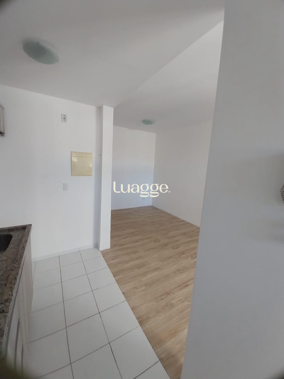 Apartamento à venda com 2 quartos, 44m² - Foto 22