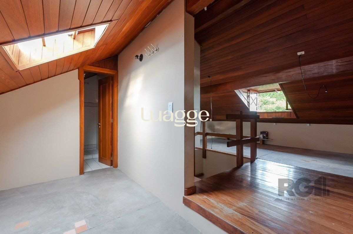Casa de Condomínio à venda com 3 quartos, 250m² - Foto 22