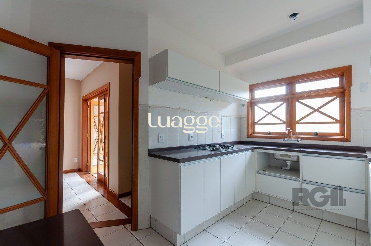 Casa de Condomínio à venda com 3 quartos, 250m² - Foto 11