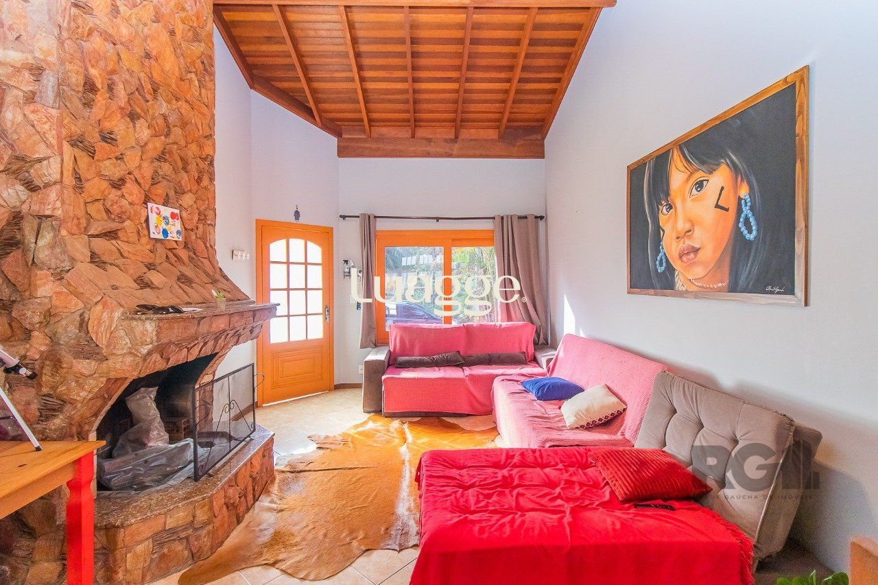 Casa de Condomínio à venda com 3 quartos, 132m² - Foto 1
