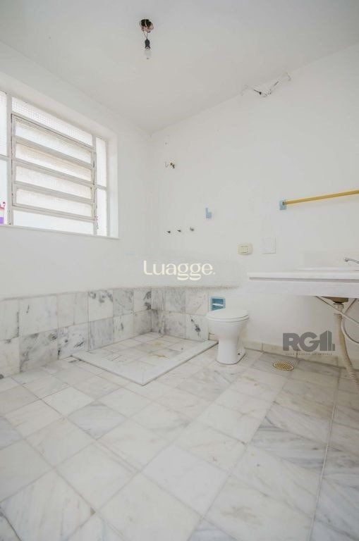 Casa à venda com 4 quartos, 252m² - Foto 9