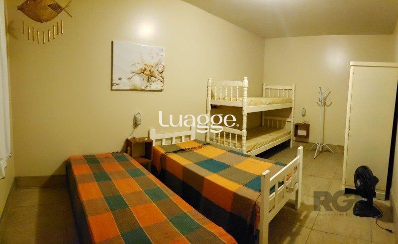 Casa à venda com 7 quartos, 202m² - Foto 7