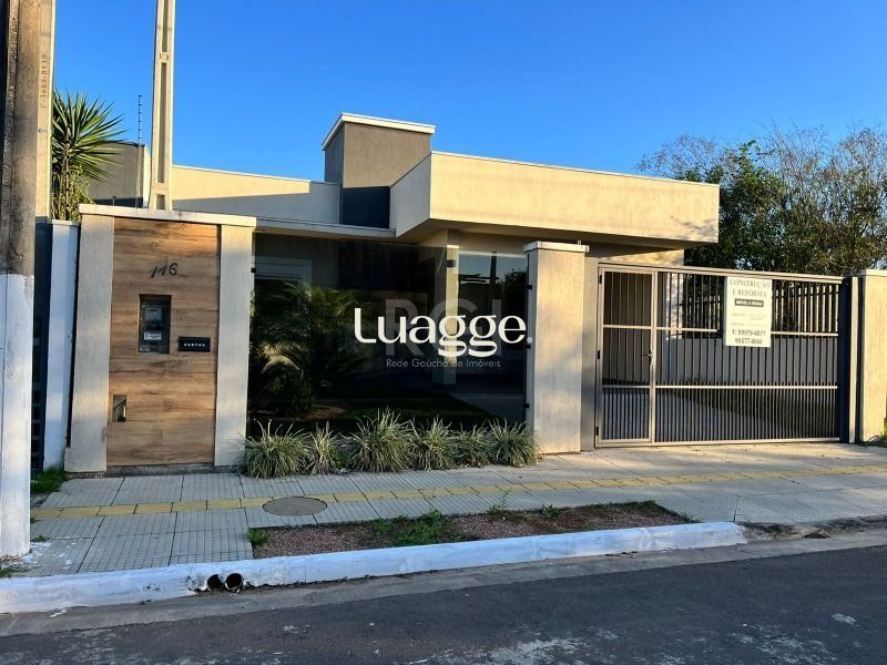 Casa à venda com 3 quartos, 129m² - Foto 1