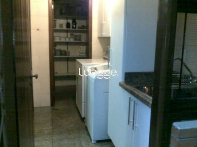 Casa à venda com 3 quartos, 349m² - Foto 12
