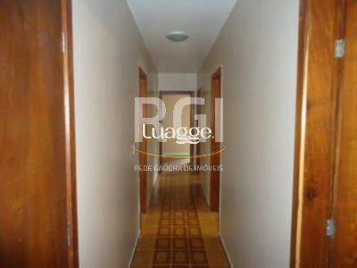 Casa à venda com 4 quartos, 330m² - Foto 33