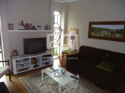 Casa à venda com 4 quartos, 330m² - Foto 25