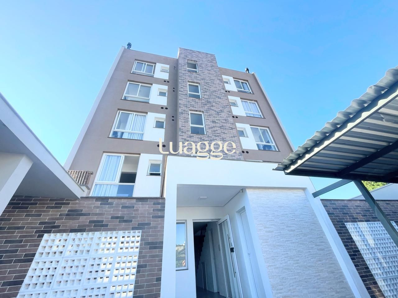 🏡 APARTAMENTO 2 DORMITÓRIOS COM SUÍTE + GARAGEM NA MEDIANEIRA! 🔑✨