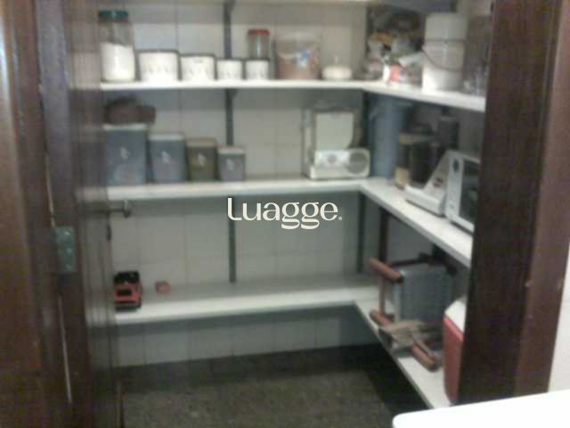 Casa à venda com 3 quartos, 349m² - Foto 31