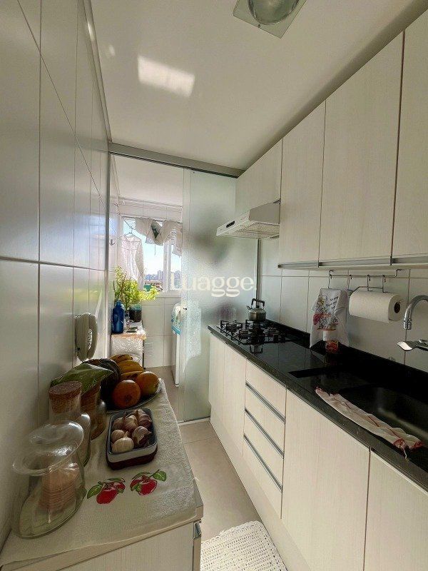 Apartamento à venda com 2 quartos, 59m² - Foto 15