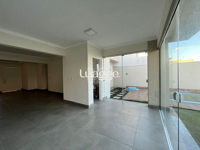 Casa à venda com 3 quartos, 129m² - Foto 9