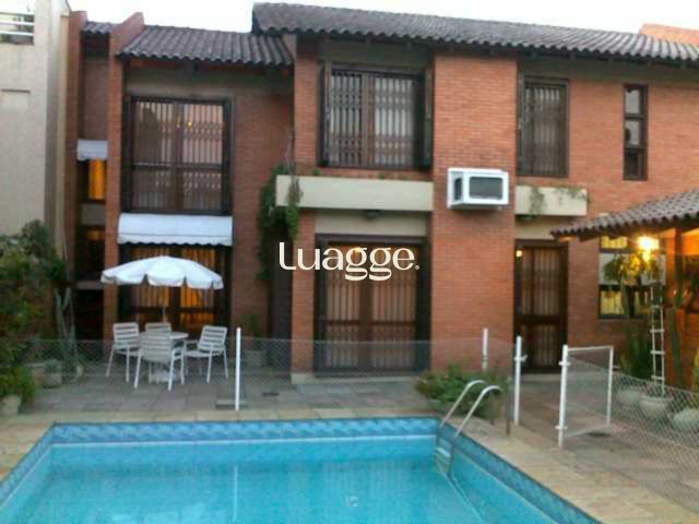 Casa à venda com 3 quartos, 349m² - Foto 1