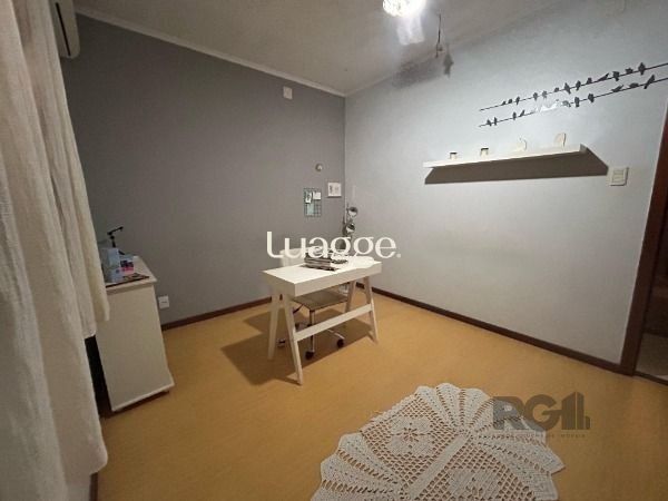 Casa à venda com 3 quartos, 332m² - Foto 2