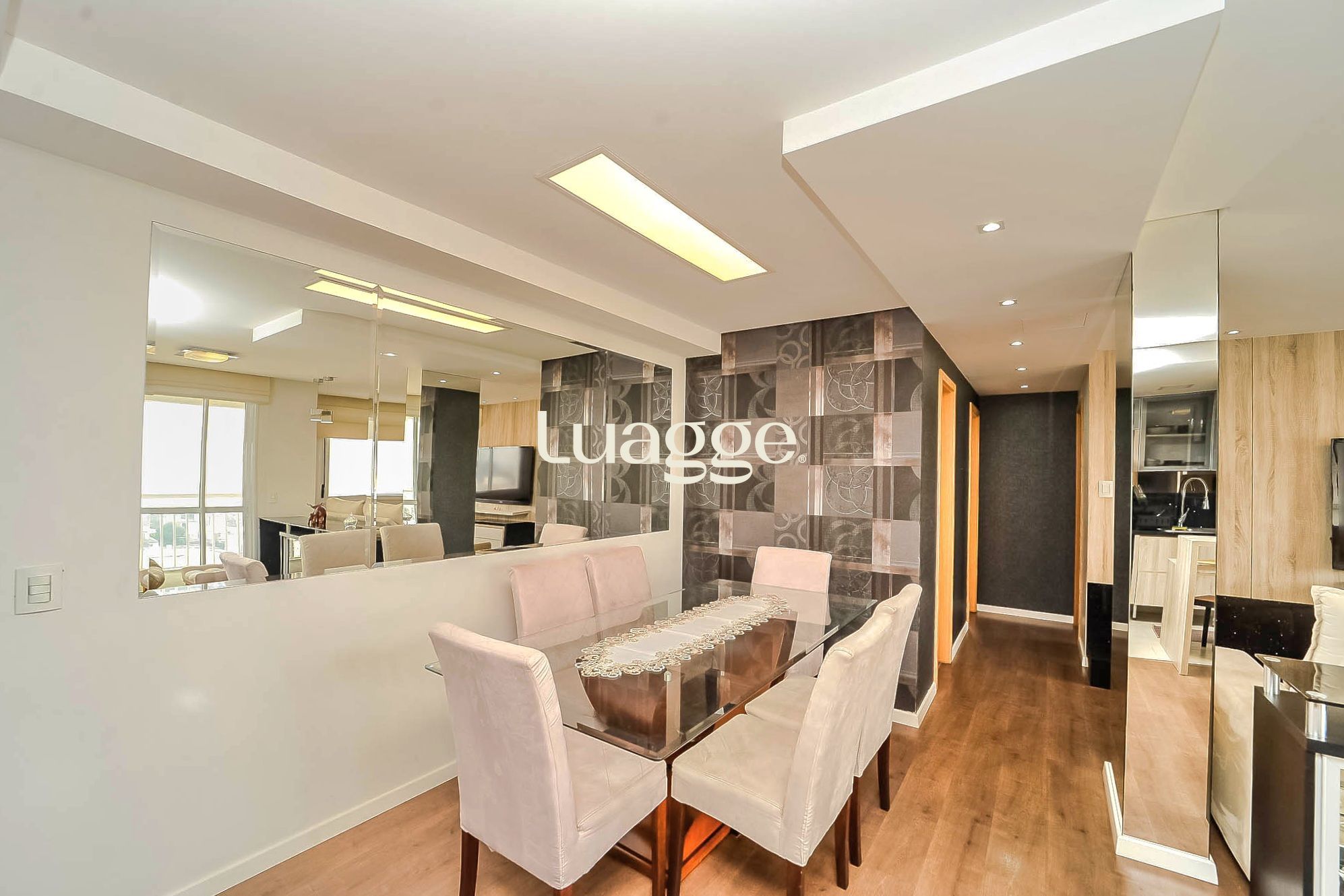 Apartamento à venda com 2 quartos, 84m² - Foto 2