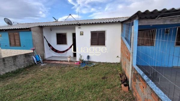 Casa à venda com 2 quartos, 41m² - Foto 2