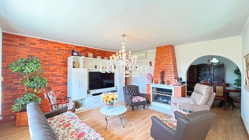 Casa à venda com 3 quartos, 147m² - Foto 9