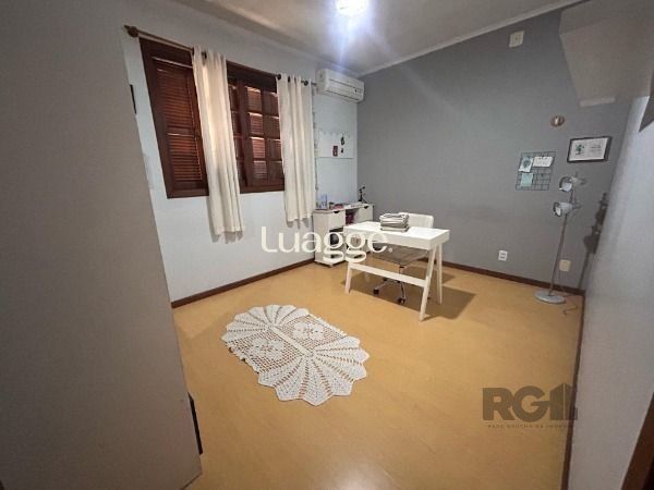 Casa à venda com 3 quartos, 332m² - Foto 3