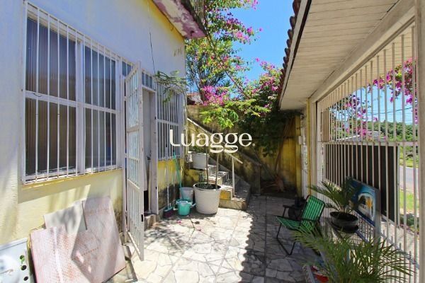 Casa à venda com 2 quartos, 139m² - Foto 2