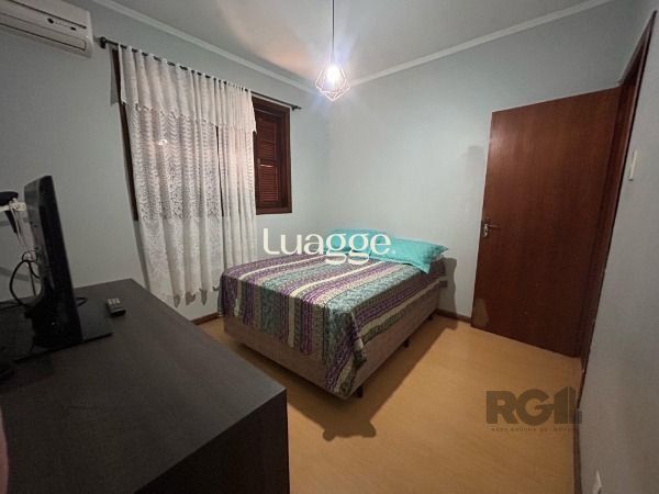 Casa à venda com 3 quartos, 332m² - Foto 8