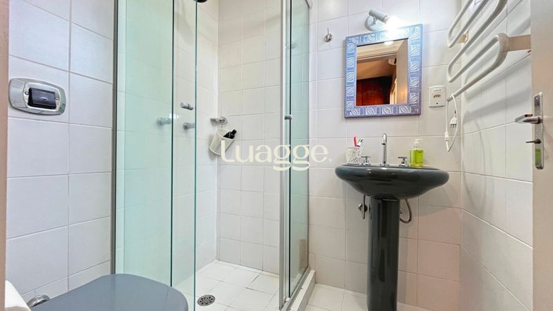 Apartamento à venda com 2 quartos, 77m² - Foto 19