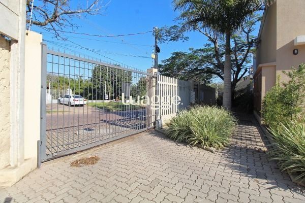 Casa à venda com 2 quartos, 110m² - Foto 2