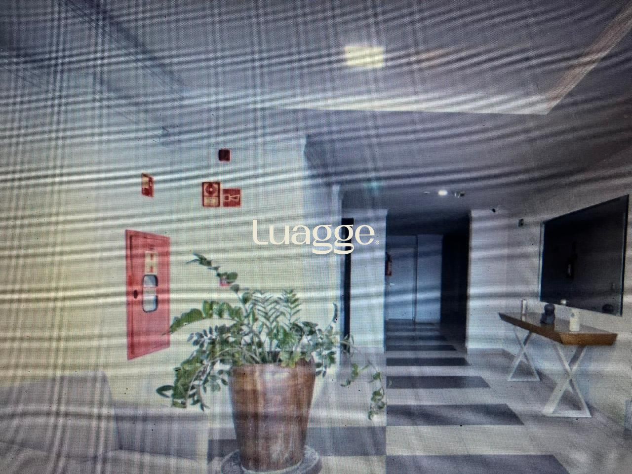 Apartamento à venda com 3 quartos, 109m² - Foto 2